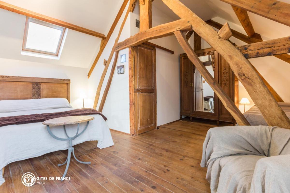 Bed and Breakfast Ferme De La Cacheterie, Fleury-la-Forêt Exteriér fotografie