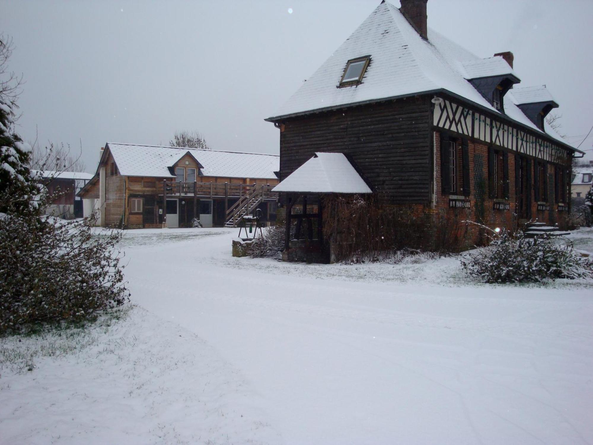 Bed and Breakfast Ferme De La Cacheterie, Fleury-la-Forêt Exteriér fotografie